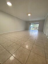 4291 NW 9th Ave, Unit 202 in Pompano Beach, FL - Building Photo - Building Photo
