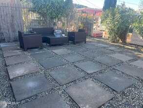 341 S Ave 56 in Los Angeles, CA - Building Photo - Building Photo