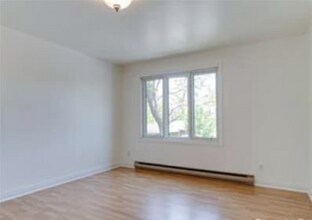 6650 31E Av in Montréal, QC - Building Photo - Building Photo