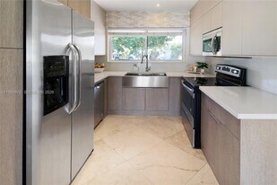 2031 NE 14th Ct in Fort Lauderdale, FL - Building Photo