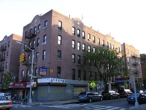 1401 Townsend Ave in Bronx, NY - Foto de edificio - Building Photo