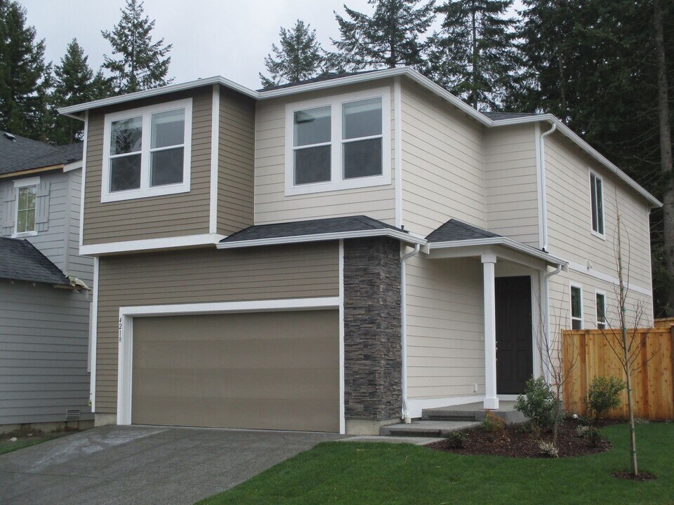 4218 Andasio Loop SE in Port Orchard, WA - Building Photo