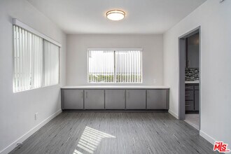 450 S Los Robles Ave in Pasadena, CA - Building Photo - Building Photo