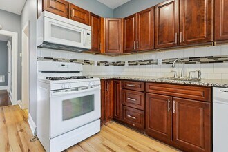 41 E 48th St in Bayonne, NJ - Building Photo - Building Photo