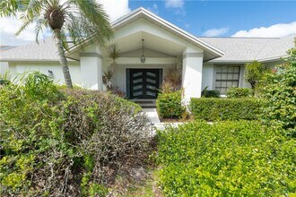 14557 Eagle Ridge Dr in Ft. Myers, FL - Building Photo - Building Photo