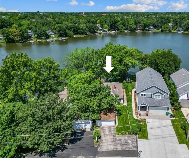 property at 24060 N Lakeside Dr