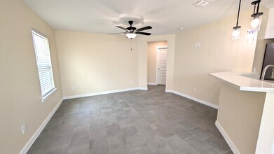 2205 Multi National, Unit #D in Harlingen, TX - Building Photo - Building Photo