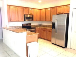3263 NW 102nd Pl, Unit 3263 in Doral, FL - Building Photo - Building Photo