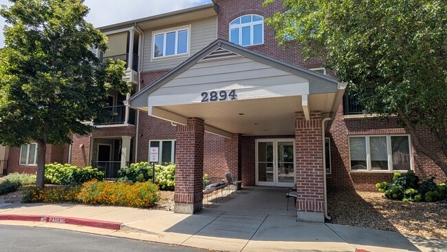property at 2894 W Riverwalk Cir
