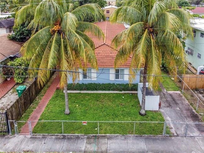 976 NW 6th St in Miami, FL - Building Photo - Building Photo