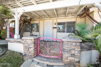44210 Fenhold St in Lancaster, CA - Building Photo - Building Photo