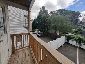 159 Grove St-Unit -D in Stamford, CT - Building Photo - Building Photo