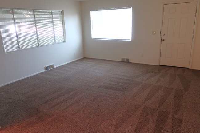 121 N Miller St in Wenatchee, WA - Building Photo - Building Photo