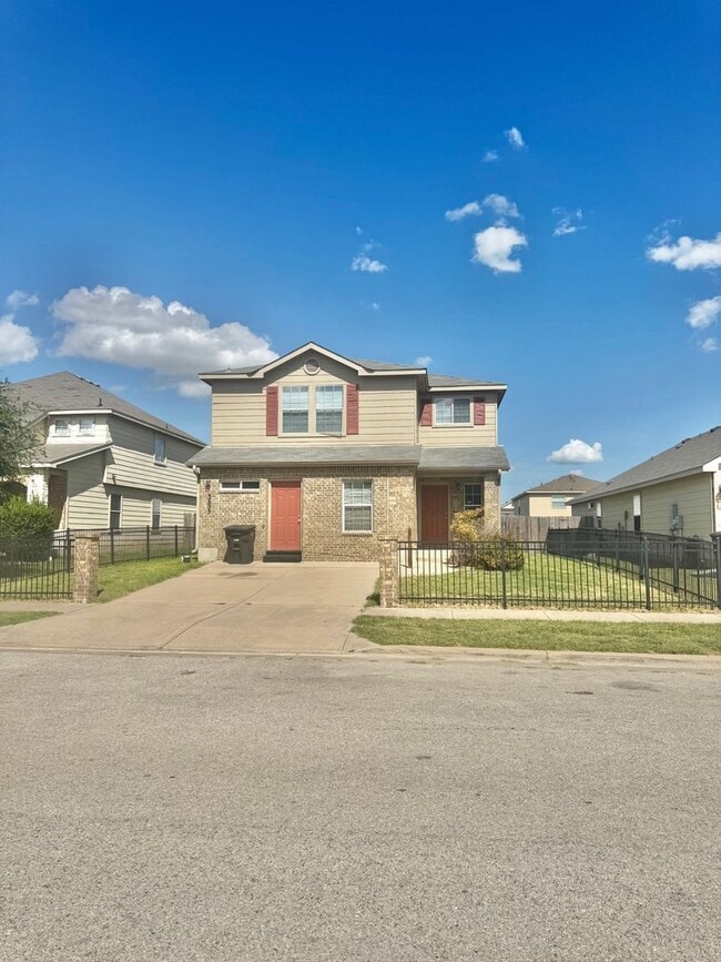 5605 Capricorn Loop