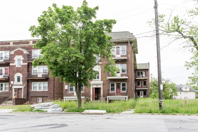 Superior Hill Apartments in Cleveland, OH - Foto de edificio - Building Photo