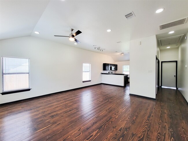 property at 1904 Davis St