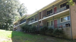 Courtyard Apartments in Toccoa, GA - Building Photo