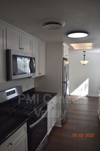 280 Prado Way in Stockton, CA - Building Photo - Building Photo