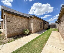 1706 102nd St in Lubbock, TX - Building Photo