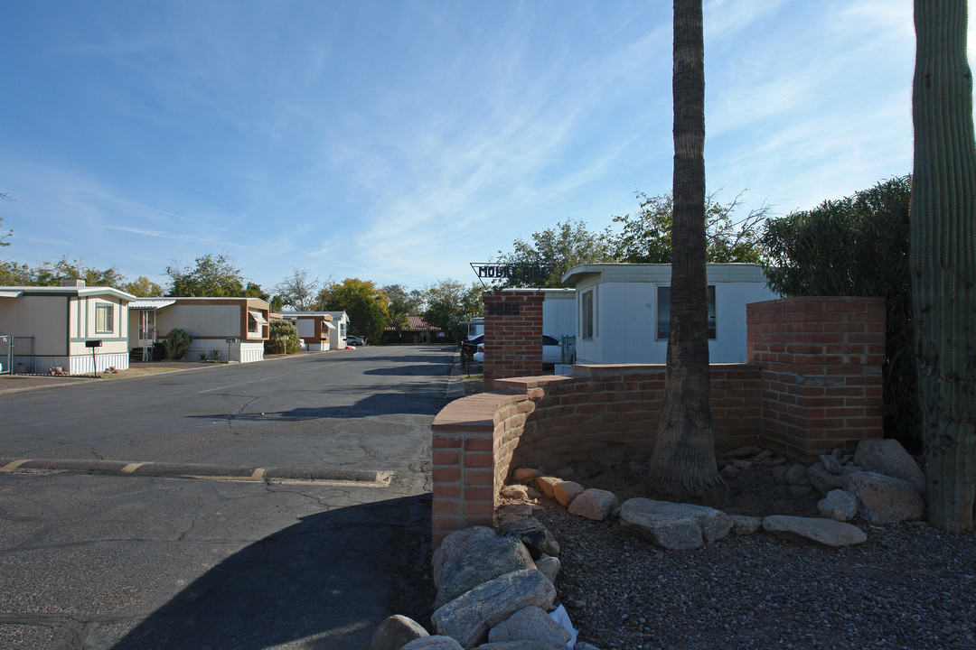 6065 S Country Club Rd in Tucson, AZ - Foto de edificio