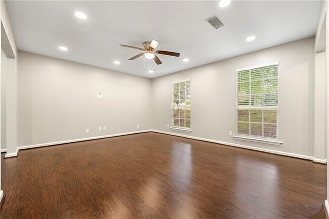 1386 Heritage Glen Dr in Marietta, GA - Foto de edificio - Building Photo