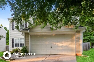 3614 Larkhaven Village Dr in Charlotte, NC - Building Photo - Building Photo