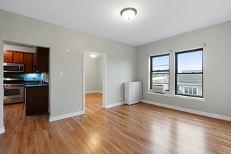 1521 N Bell Ave, Unit 3 in Chicago, IL - Building Photo - Building Photo
