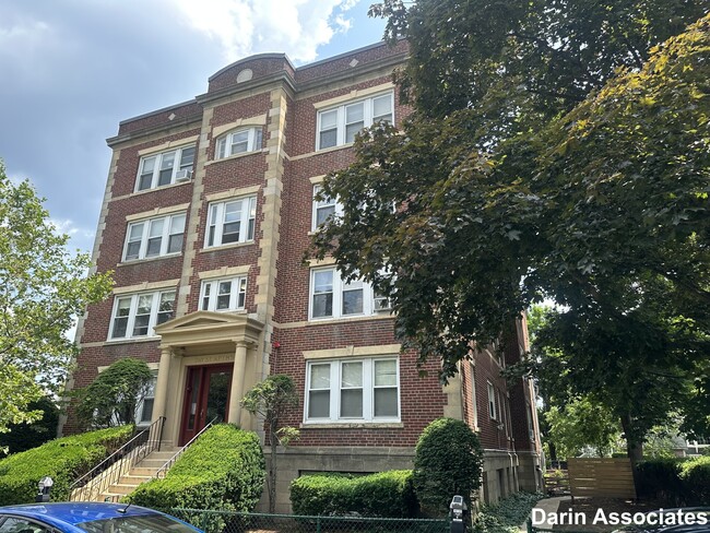 38 Day St, Unit 3 in Somerville, MA - Foto de edificio - Building Photo