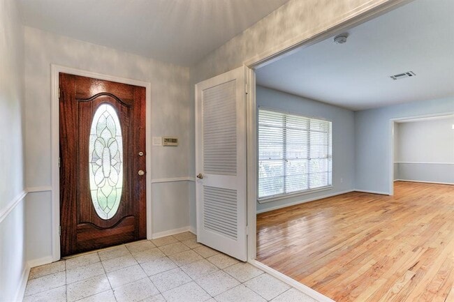5734 Spellman Rd in Houston, TX - Building Photo - Building Photo