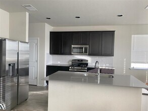 211 Living Reef Dr in Maxwell, TX - Building Photo - Building Photo