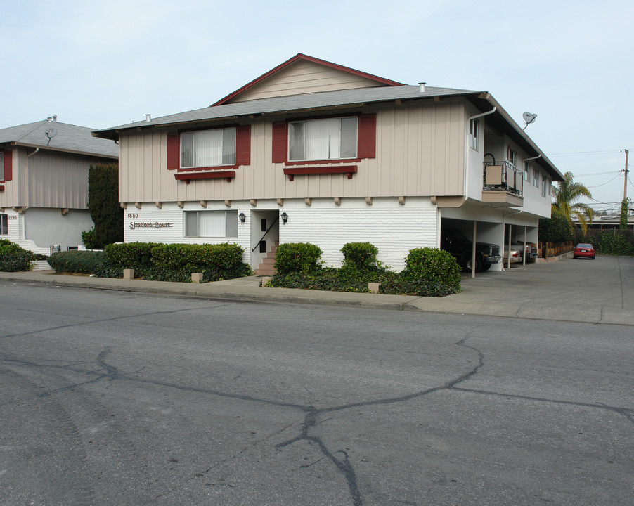 1880 Ednamary Way in Mountain View, CA - Building Photo