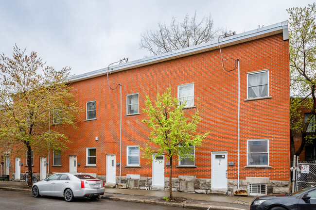 619 De La Sucrerie St in Montréal, QC - Building Photo - Primary Photo