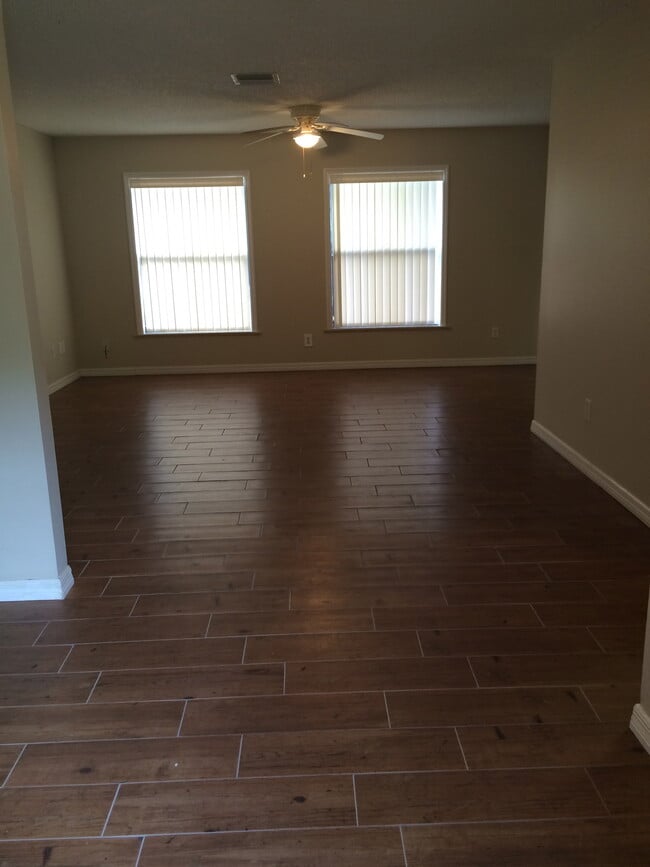 1807 Fayetteville Ave in Deltona, FL - Building Photo - Building Photo