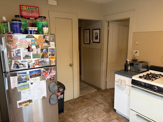 53 Oak St in Somerville, MA - Building Photo - Building Photo