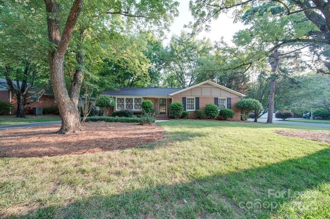 property at 6700 Castlegate Dr
