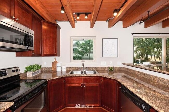 property at 9239 Woodlawn Ave N