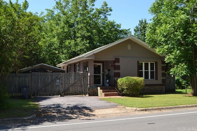 property at 423 W St Louis
