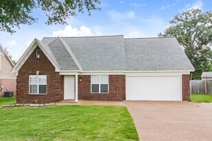 7362 Stonegate Blvd in Southaven, MS - Building Photo