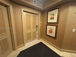 17875 Collins Ave in Sunny Isles Beach, FL - Building Photo - Building Photo