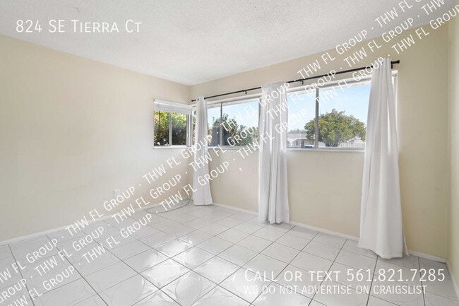 824 SE Tierra Ct in Port St. Lucie, FL - Building Photo - Building Photo