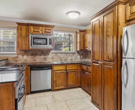 1290 Park Blvd in Baton Rouge, LA - Foto de edificio - Building Photo