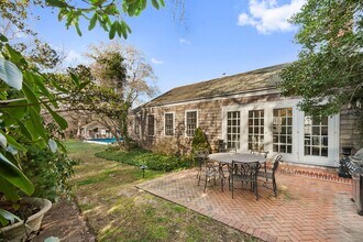 99 Egypt Ln in East Hampton, NY - Building Photo - Building Photo