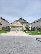 817 Solitude Dr in Pflugerville, TX - Building Photo - Building Photo