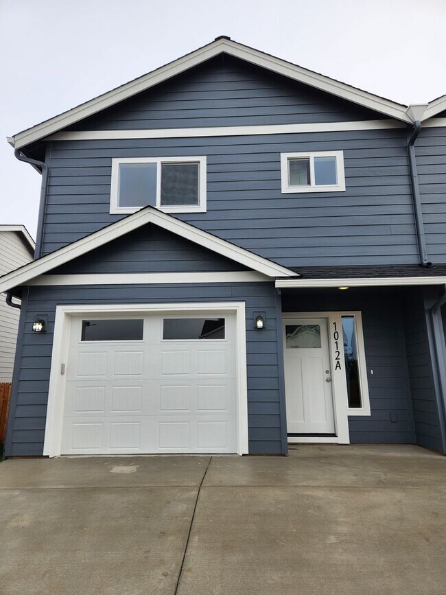 1012 Peach Rd in Winlock, WA - Building Photo - Building Photo