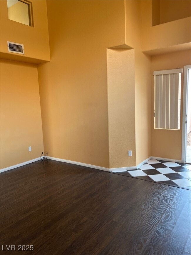 212 Silver Castle St in Las Vegas, NV - Foto de edificio - Building Photo