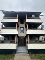 22 Franklin St, Unit 1R in Chicopee, MA - Building Photo