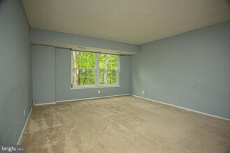 7630 Provincial Dr-Unit -208 in McLean, VA - Building Photo - Building Photo