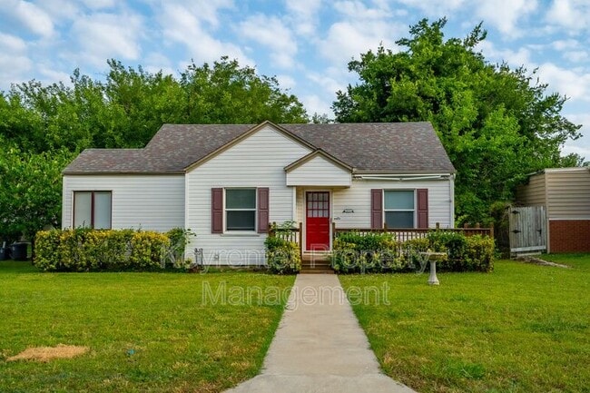 property at 3820 E 22nd Pl