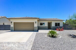 5699 E Red Bird Ln in San Tan Valley, AZ - Building Photo