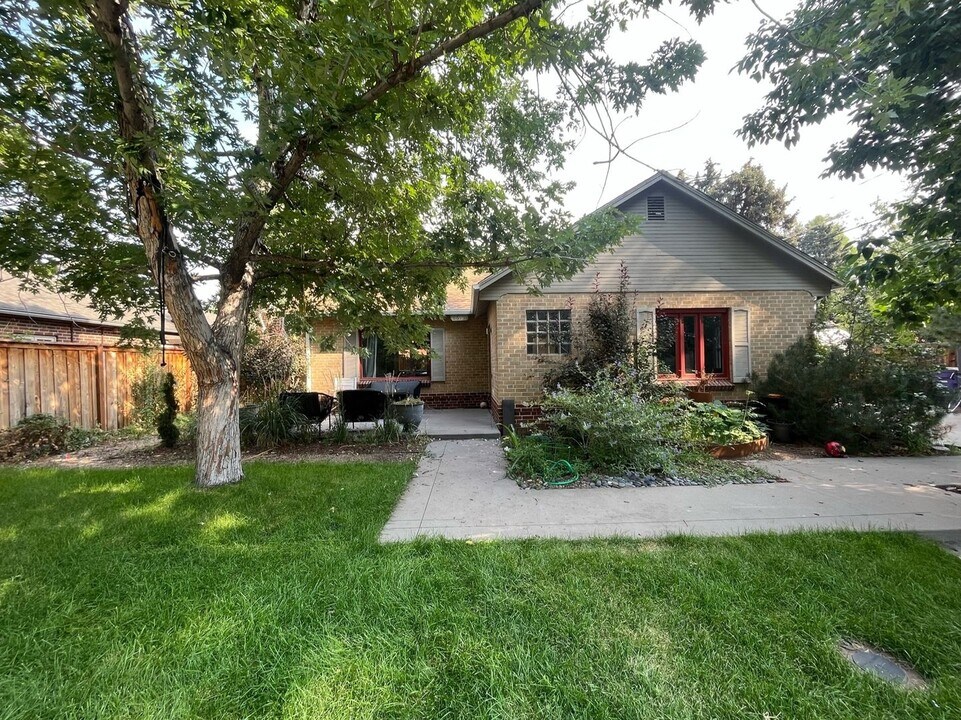 6615 E 19th Ave in Denver, CO - Building Photo